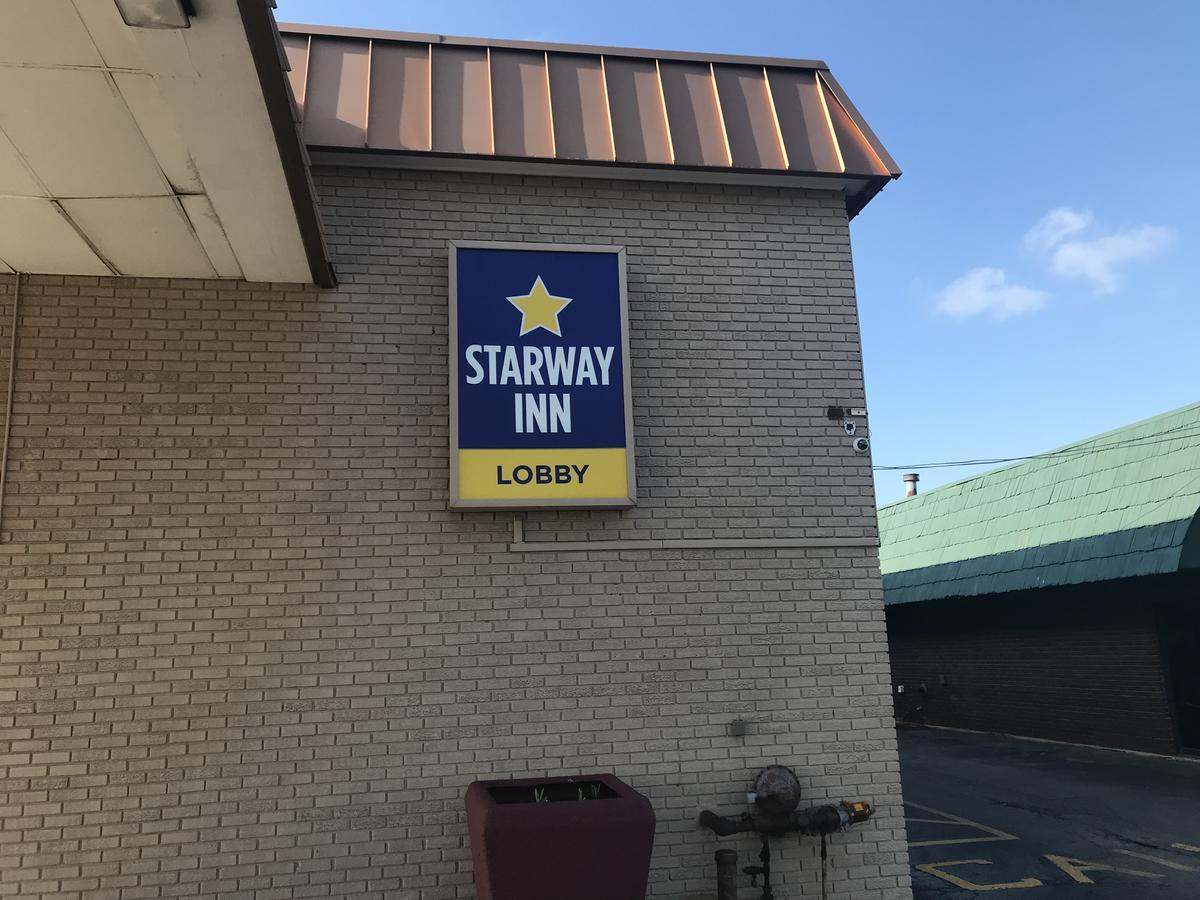 Starway Inn Lansing Kültér fotó