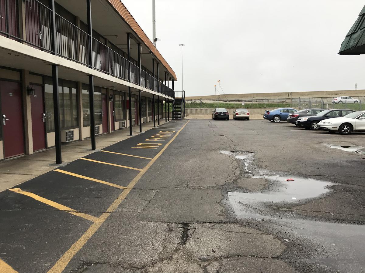 Starway Inn Lansing Kültér fotó